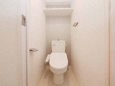 【トイレ】 | エスリード難波ザ・アーク | 落ち着いた色調のトイレです