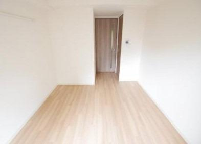 【居間・リビング】 | プレサンス梅田東ベータ | 使いやすい洋室です