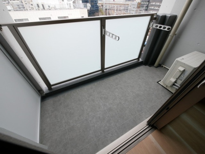【バルコニー】 | アザレア梅田 | 暖かな日差しのふりそそぐバルコニー