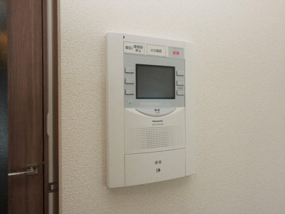 【セキュリティ】 | プレサンス松屋町グレース | モニター付きインターホンです