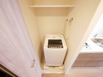 【設備】 | プレサンス松屋町グレース | 洗濯機置き場です