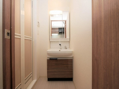 【洗面所】 | プレサンス松屋町グレース | 忙しい朝には欠かせない洗面所です