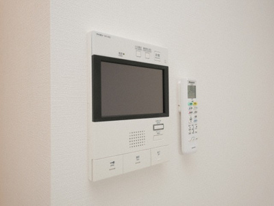 【セキュリティ】 | S-RESIDENCE堺筋本町Uno | モニター付きインターホンです