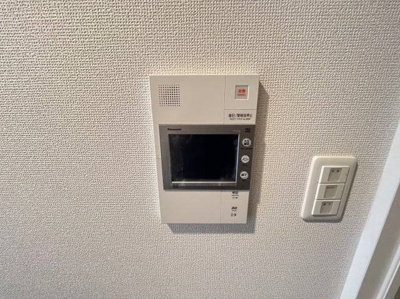 【セキュリティ】 | セレニテ本町東リアン | モニター付きインターホンです