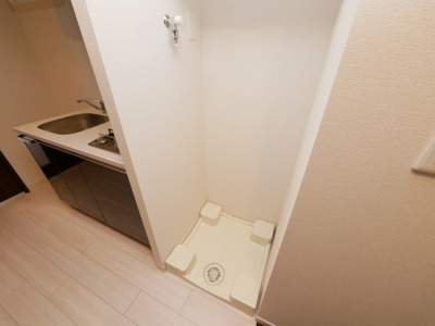 【設備】 | プレサンス天満橋トラッド | 洗濯機置き場です