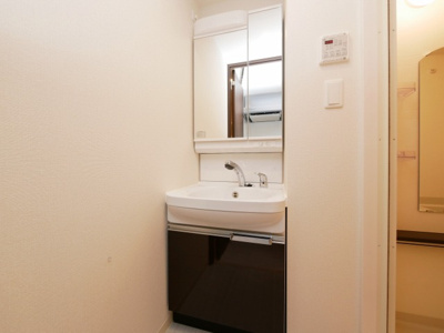 【洗面所】 | プレサンス天満橋トラッド | 忙しい朝には欠かせない洗面所です