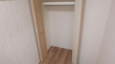 【収納】 | プレサンス大手前ピリオド | 小物を収納するのに便利です