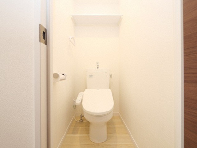 【トイレ】 | コートエスト都島 | 落ち着いた色調のトイレです