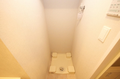 【設備】 | エスリードレジデンス大阪福島サウスフラッツ | 洗濯機置き場です