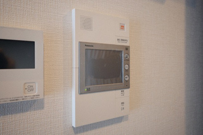 【セキュリティ】 | アーバネックス新町Ⅱ | モニター付きインターホンです