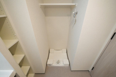 【設備】 | アーバネックス新町Ⅱ | 洗濯機置き場です