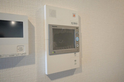【セキュリティ】 | アーバネックス新町Ⅱ | モニター付きインターホンです
