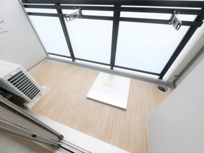 【バルコニー】 | エスリードレジデンス大阪本町 | バルコニーからの眺めを楽しみながら食事をしませんか