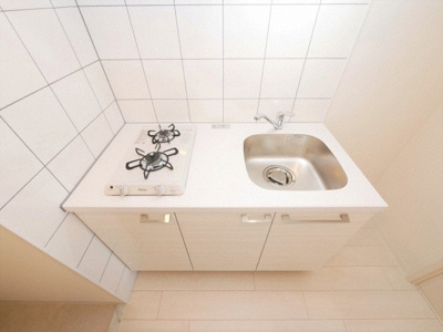 【キッチン】 | エスリード大阪ドームシティ | コンパクトなキッチンで掃除もラクラク