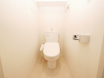 【トイレ】 | ヴィラ・セレーノ玉造本町 | シンプルで使いやすいトイレです