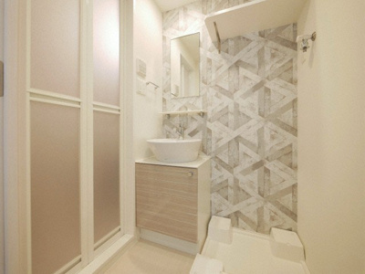 【洗面所】 | エスリード大阪上本町ブランシュ | 忙しい朝には欠かせない洗面所です