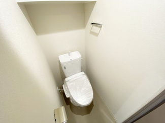 【トイレ】 | プレサンス四天王寺前夕陽ケ丘ヴィリード | 落ち着いた色調のトイレです