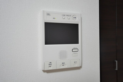 【セキュリティ】 | スプランディッドⅡ | モニター付きインターフォンです