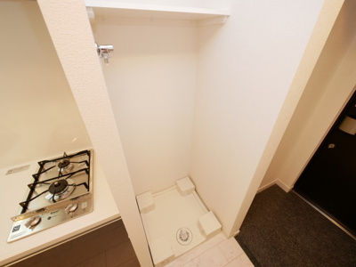 【設備】 | プレサンス堺筋本町駅前シェル | 洗濯機置き場です