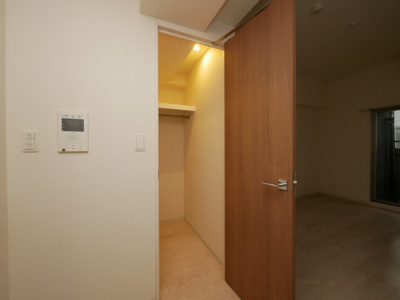 【収納】 | プレサンス堺筋本町駅前 | 十分な収納スペースがあります