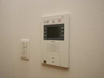 【セキュリティ】 | プレサンス堺筋本町駅前 | モニター付きインターホンです