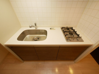 【キッチン】 | プレサンス堺筋本町駅前 | コンパクトなキッチンで掃除もラクラク