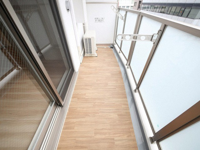 【バルコニー】 | セレニテ堺筋本町リアン | お洗濯にも便利なバルコニー付き