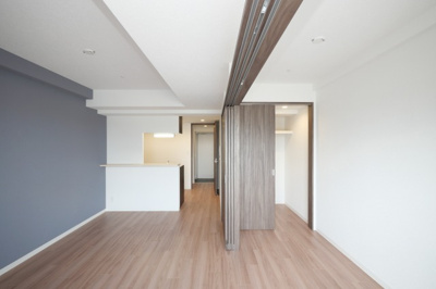 【居間・リビング】 | MELDIA CREST 桜ノ宮 Kirsch | こちらのリビングで趣味の時間をお楽しみください