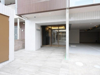 【エントランス】 | Kaunis都島 | ゆとりのあるエントランスです