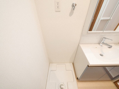 【設備】 | Kaunis都島 | 洗濯機置き場です