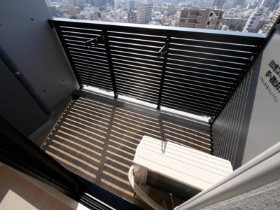 【バルコニー】 | エスリードレジデンス都島シティフロント | お洗濯にも便利なバルコニー付き