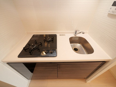 【キッチン】 | エスリードレジデンス都島シティフロント | コンパクトなキッチンで掃除もラクラク