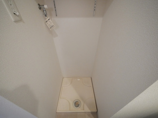 【設備】 | セレニテ福島カルム | 洗濯機置き場です