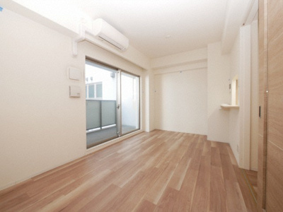 【居間・リビング】 | アーバネックス本町 | ゆったり過ごせるリビングです