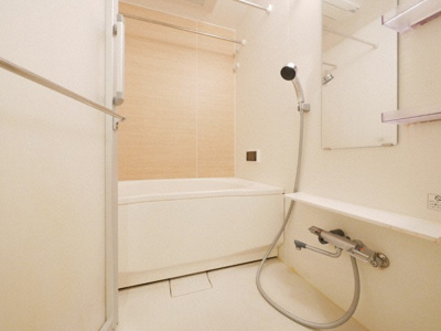 【浴室】 | アーバネックス本町 | 落ち着いた空間のお風呂です