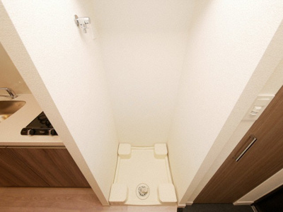 【設備】 | プレサンス南堀江ザ・センス | 洗濯機置き場です