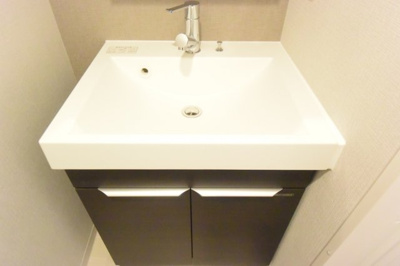 【独立洗面台】 | ララプレイス大阪城WESTEN | 使いやすい独立洗面台です