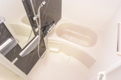 【浴室】 | ララプレイス大阪城WESTEN | 落ち着いた空間のお風呂です