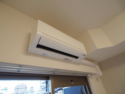 【設備】 | プレサンス本町エクストラ | エアコンです
