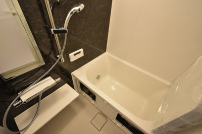 【浴室】 | プレサンス大阪天満リバーシア | コンパクトで使いやすいお風呂です