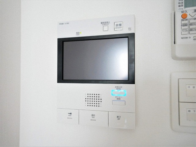 【セキュリティ】 | S-RESIDENCE天満Gracis | モニター付きインターホンです