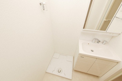 【設備】 | S-RESIDENCE堺筋本町Deux | 洗濯機置き場です