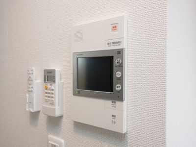 【セキュリティ】 | エステムコート大阪WESTⅡ | モニター付きインターフォンです