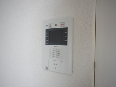 【セキュリティ】 | TLRレジデンス本町WEST | モニター付きインターホンです