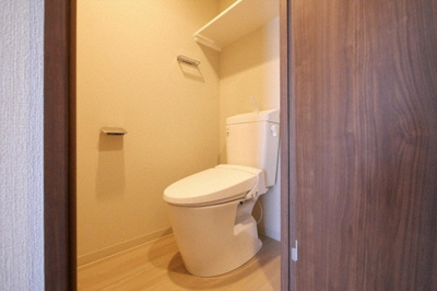 【トイレ】 | ArtizA西長堀 | シンプルで使いやすいトイレです