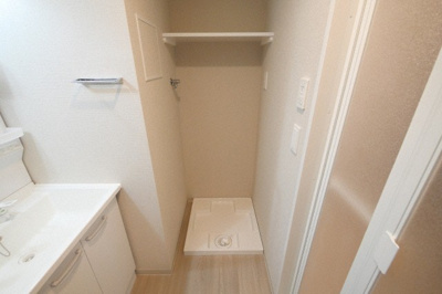 【設備】 | ArtizA西長堀 | 洗濯機置き場です