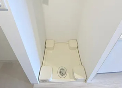 【設備】 | 大阪難波Noah | 洗濯機置き場です