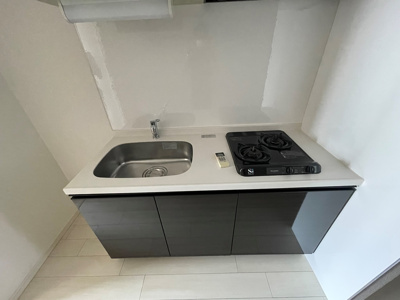 【キッチン】 | レオンコンフォート難波サウスゲート | コンパクトなキッチンで掃除もラクラク