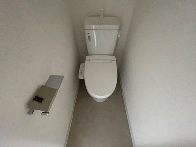 【トイレ】 | レオンコンフォート難波サウスゲート | 落ち着いた色調のトイレです