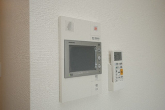 【セキュリティ】 | セレニテ難波リアン | モニター付きインターホンです